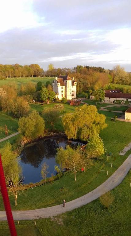 Logis- Hotel & Restaurant Le Montligeon La Chapelle-Montligeon Exterior foto